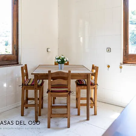 Lesbardu - Casas Del Oso * Proaza